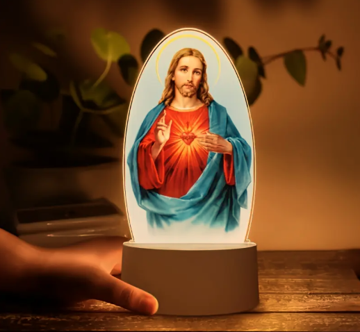 Lámpara LED Religiosa de Jesús | Luz Nocturna Decorativa con Base USB – Fe y Luz para tu Hogar